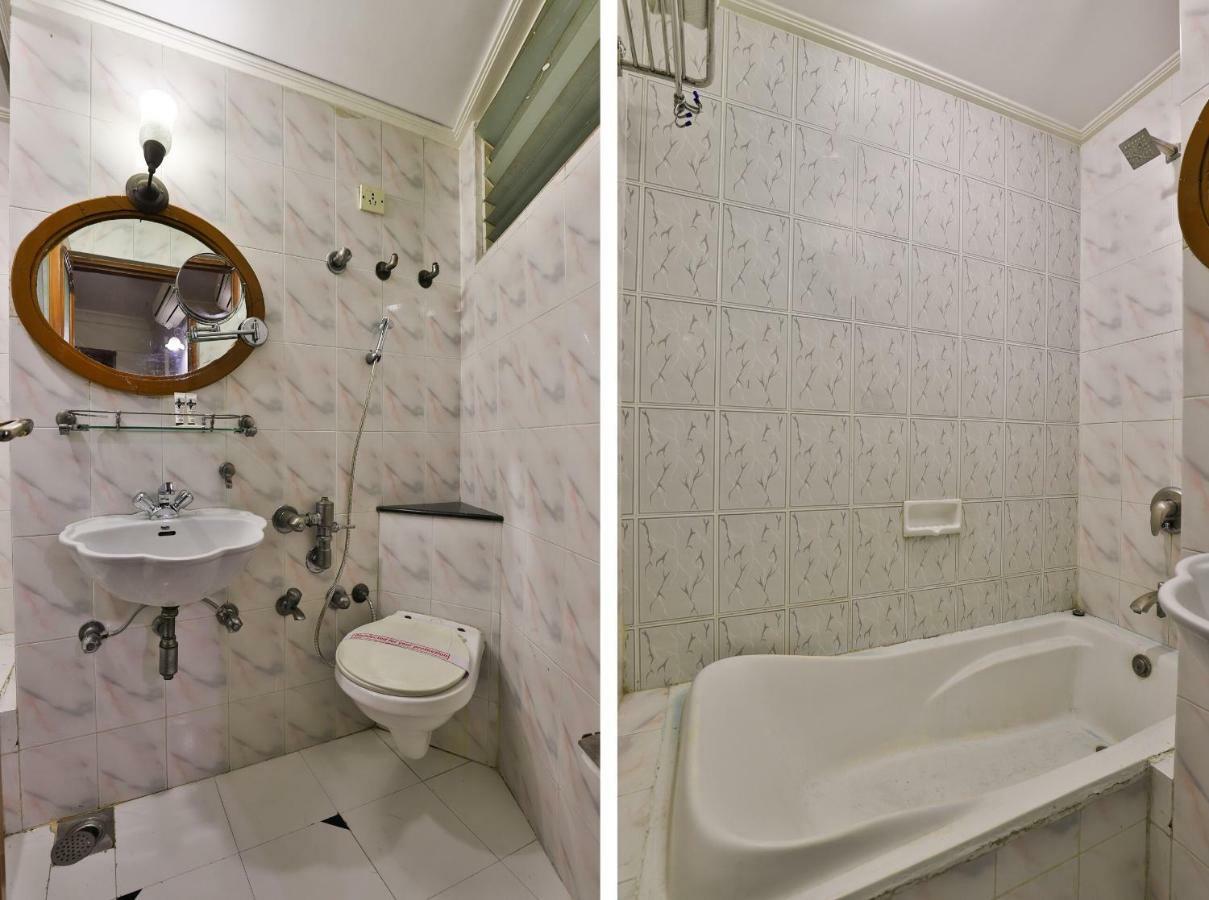 Hotel Pinnacle Ahmedabad Bagian luar foto